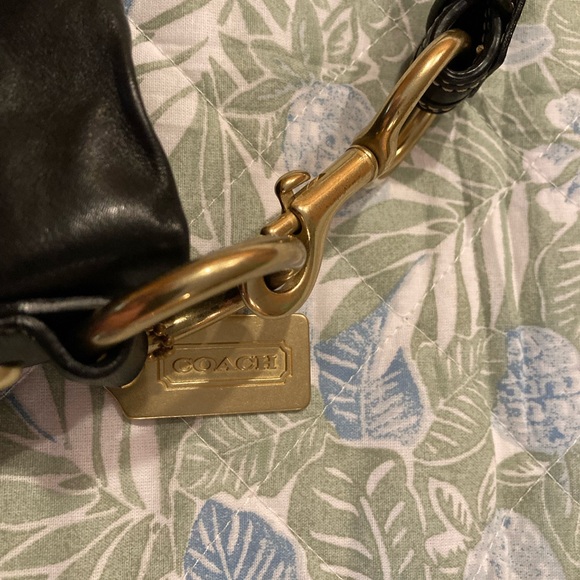 Elegant Coach Black Leather Bag - Picture 4 of 9